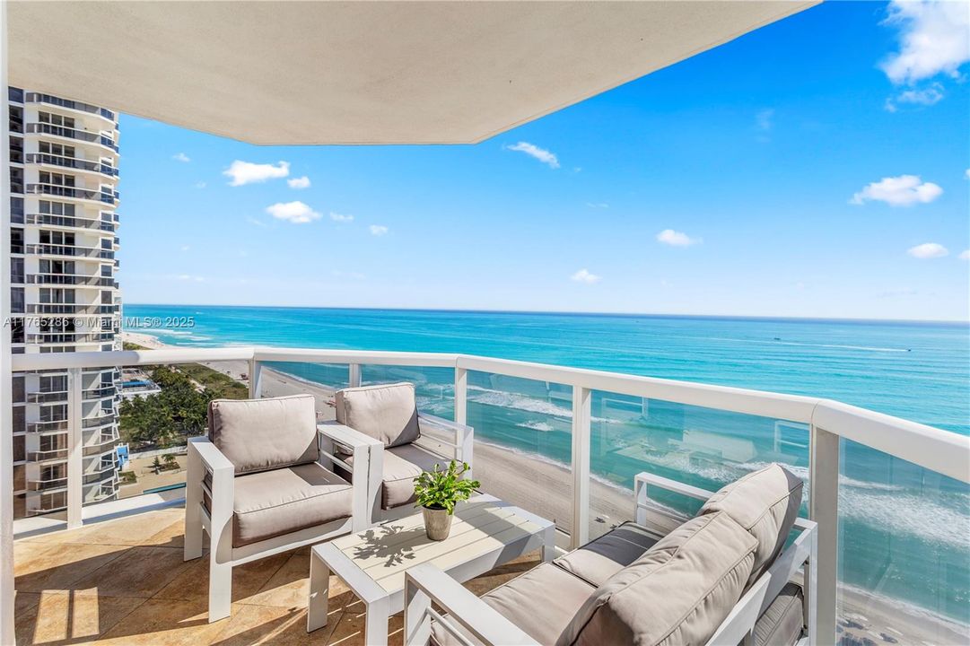 Recently Sold: $2,880,000 (3 beds, 3 baths, 2010 Square Feet)