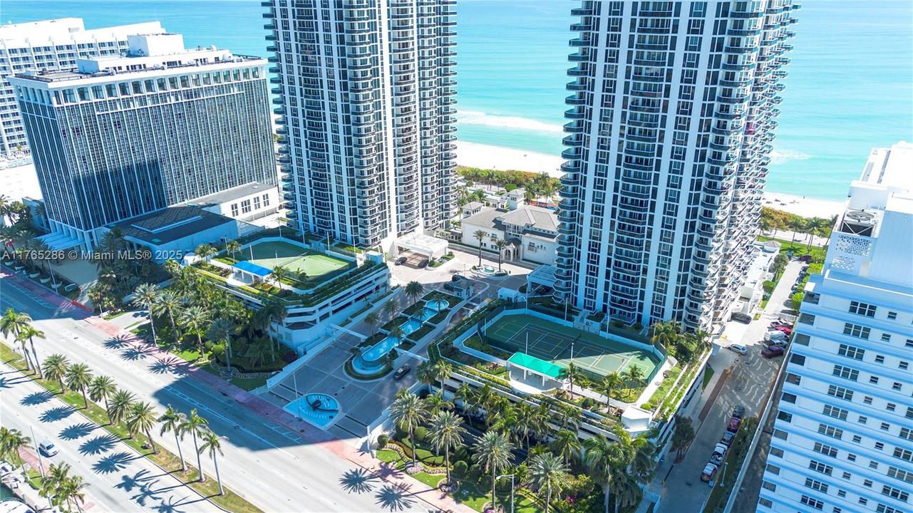 Recently Sold: $2,880,000 (3 beds, 3 baths, 2010 Square Feet)