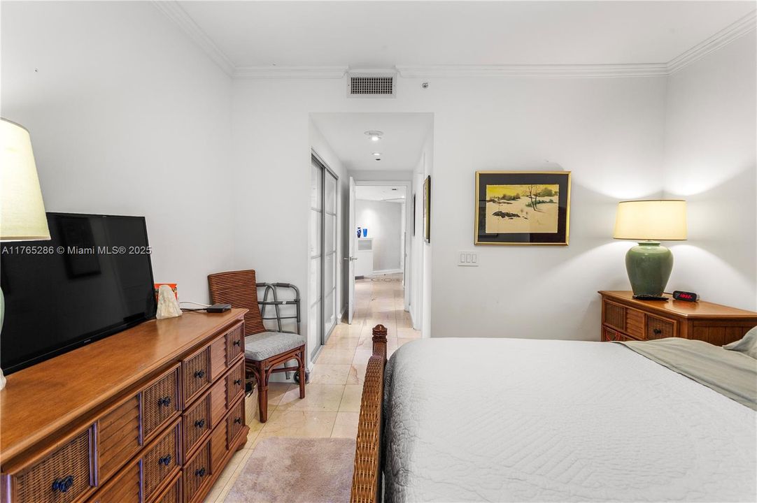 Recently Sold: $2,880,000 (3 beds, 3 baths, 2010 Square Feet)