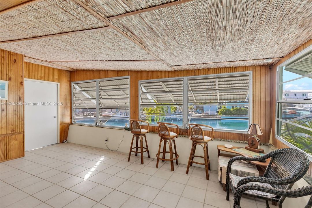 Recently Rented: $4,000 (3 beds, 3 baths, 1579 Square Feet)