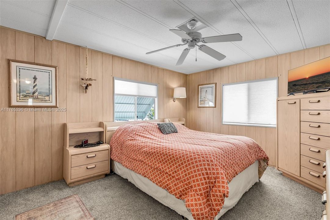 Recently Rented: $4,000 (3 beds, 3 baths, 1579 Square Feet)