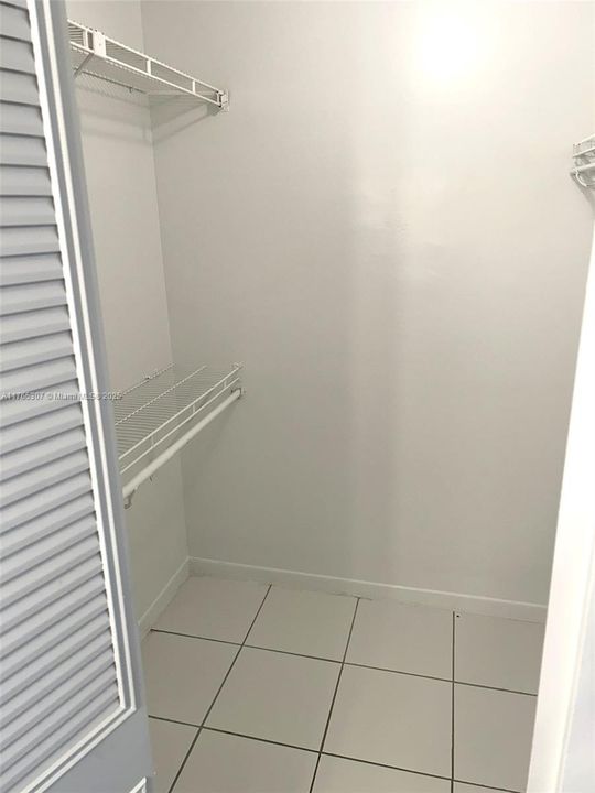 最近售出: $147,500 (1 贝兹, 1 浴室, 816 平方英尺)