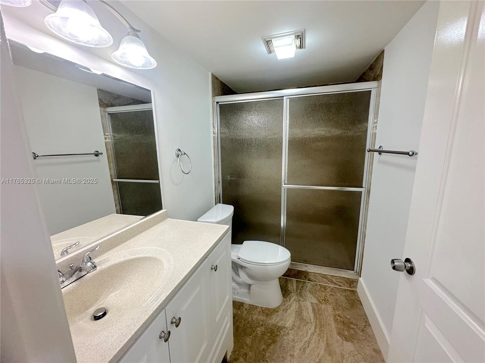 Recientemente alquilado: $2,200 (2 camas, 2 baños, 1200 Pies cuadrados)