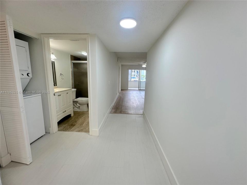 Recientemente alquilado: $2,200 (2 camas, 2 baños, 1200 Pies cuadrados)