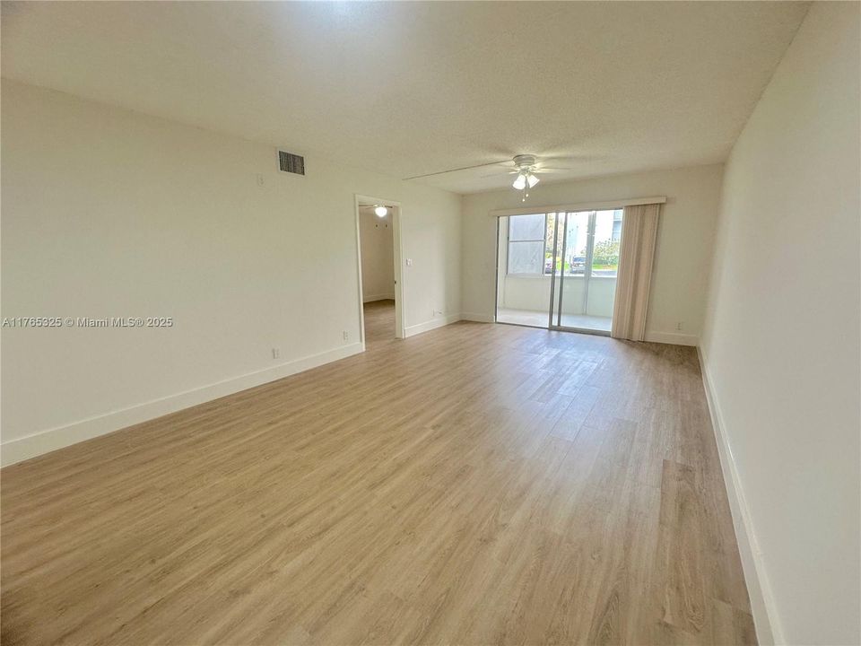 Recientemente alquilado: $2,200 (2 camas, 2 baños, 1200 Pies cuadrados)