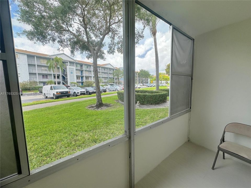 Recientemente alquilado: $2,200 (2 camas, 2 baños, 1200 Pies cuadrados)