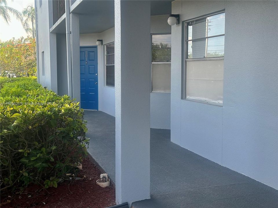 Recientemente alquilado: $2,200 (2 camas, 2 baños, 1200 Pies cuadrados)