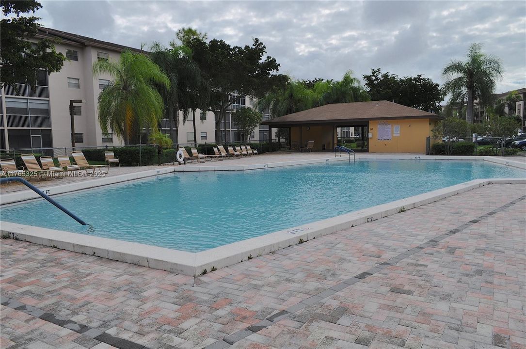 Recientemente alquilado: $2,200 (2 camas, 2 baños, 1200 Pies cuadrados)