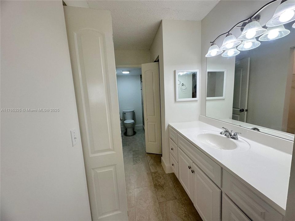 Recientemente alquilado: $2,200 (2 camas, 2 baños, 1200 Pies cuadrados)