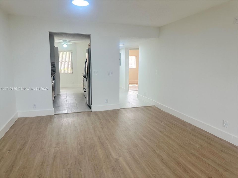 Recientemente alquilado: $2,200 (2 camas, 2 baños, 1200 Pies cuadrados)