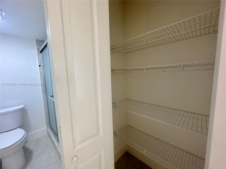 Recientemente alquilado: $2,200 (2 camas, 2 baños, 1200 Pies cuadrados)