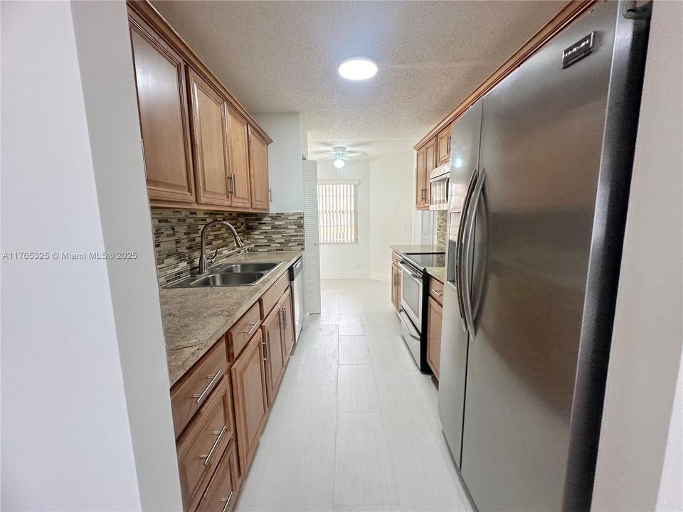 Recientemente alquilado: $2,200 (2 camas, 2 baños, 1200 Pies cuadrados)