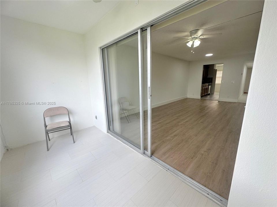 Recientemente alquilado: $2,200 (2 camas, 2 baños, 1200 Pies cuadrados)