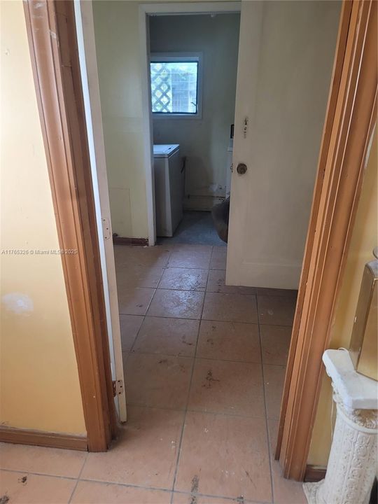 Под контрактом: $3,100 (4 спален, 2 ванн, 1193 Квадратных фут)