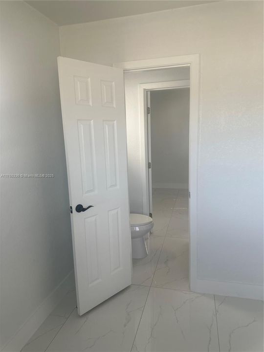 Recently Rented: $3,200 (3 beds, 1 baths, 1254 Square Feet)