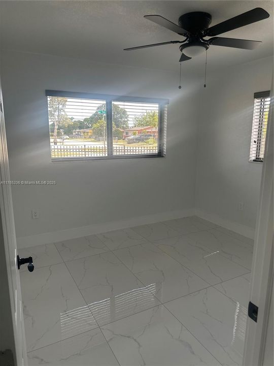 Recently Rented: $3,200 (3 beds, 1 baths, 1254 Square Feet)