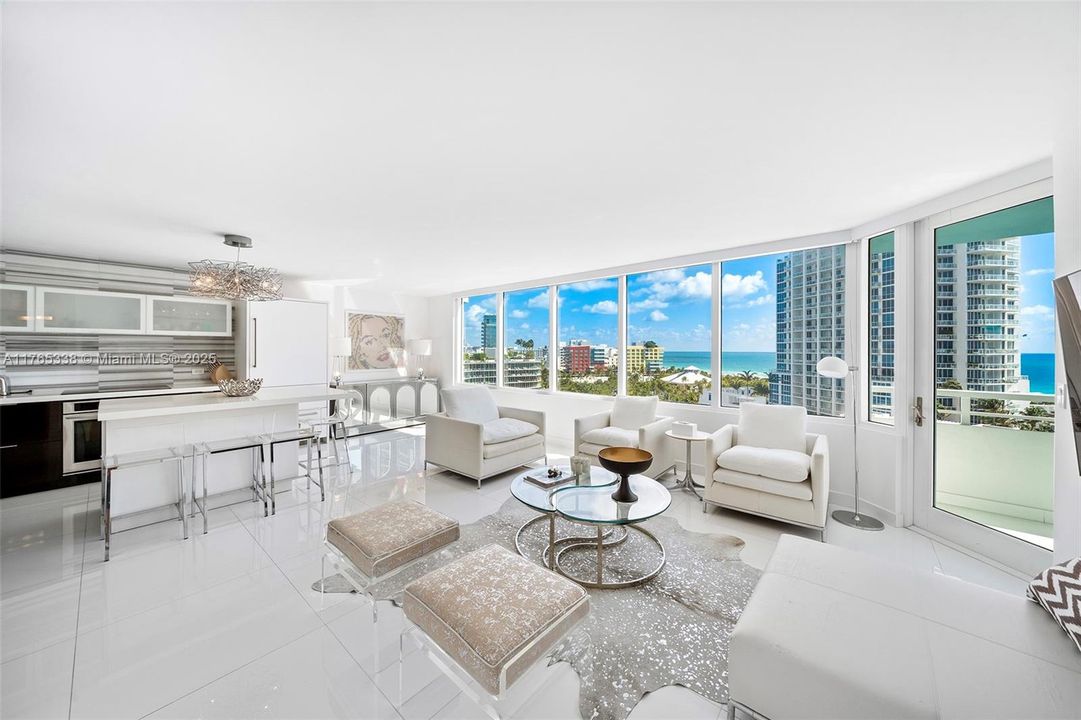 Recently Sold: $1,425,000 (2 beds, 2 baths, 1042 Square Feet)