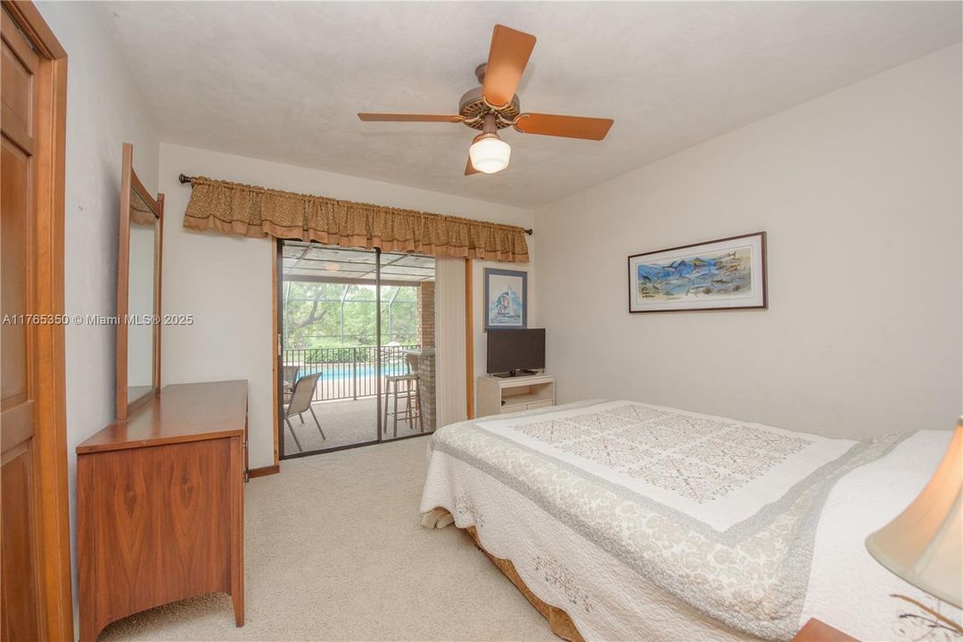 Recently Sold: $3,500,000 (6 beds, 3 baths, 2954 Square Feet)