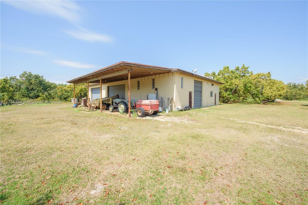 Recently Sold: $3,500,000 (6 beds, 3 baths, 2954 Square Feet)