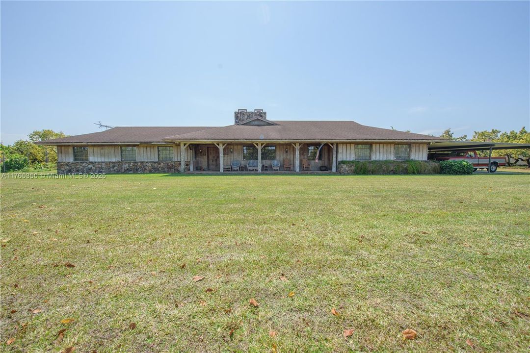 Recently Sold: $3,500,000 (6 beds, 3 baths, 2954 Square Feet)