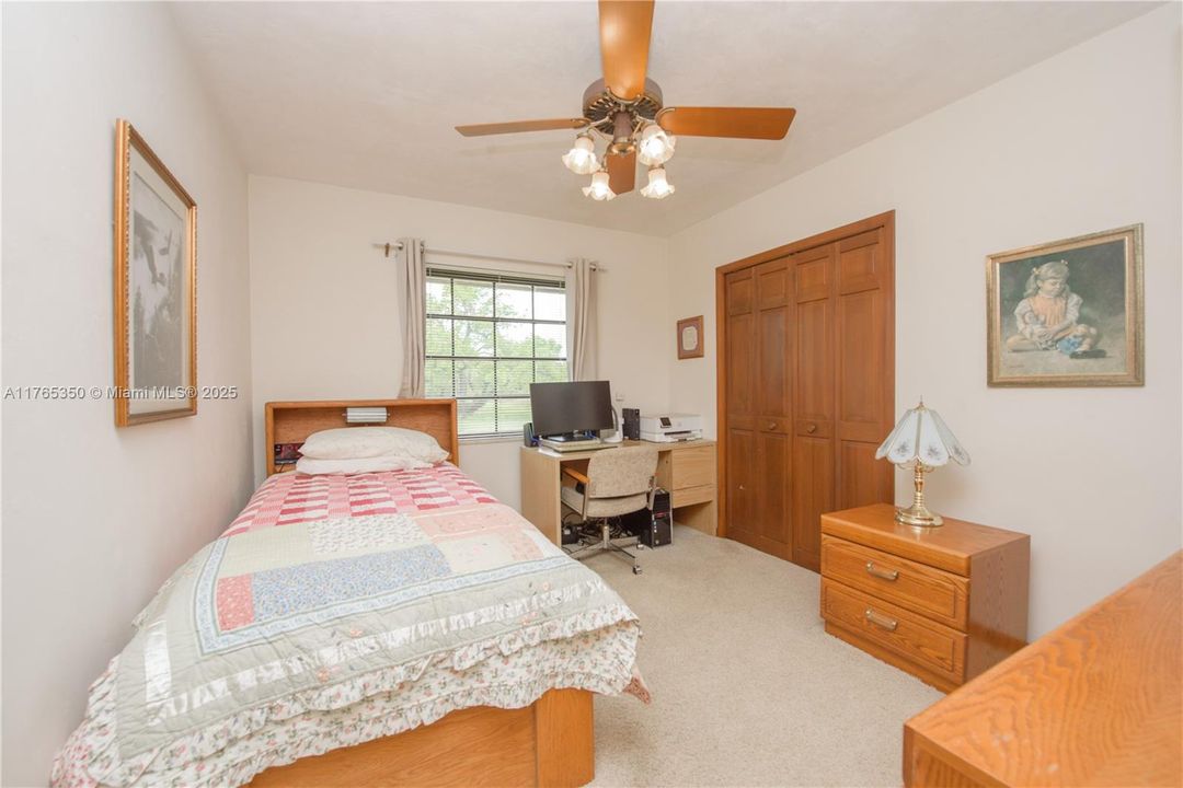 Recently Sold: $3,500,000 (6 beds, 3 baths, 2954 Square Feet)