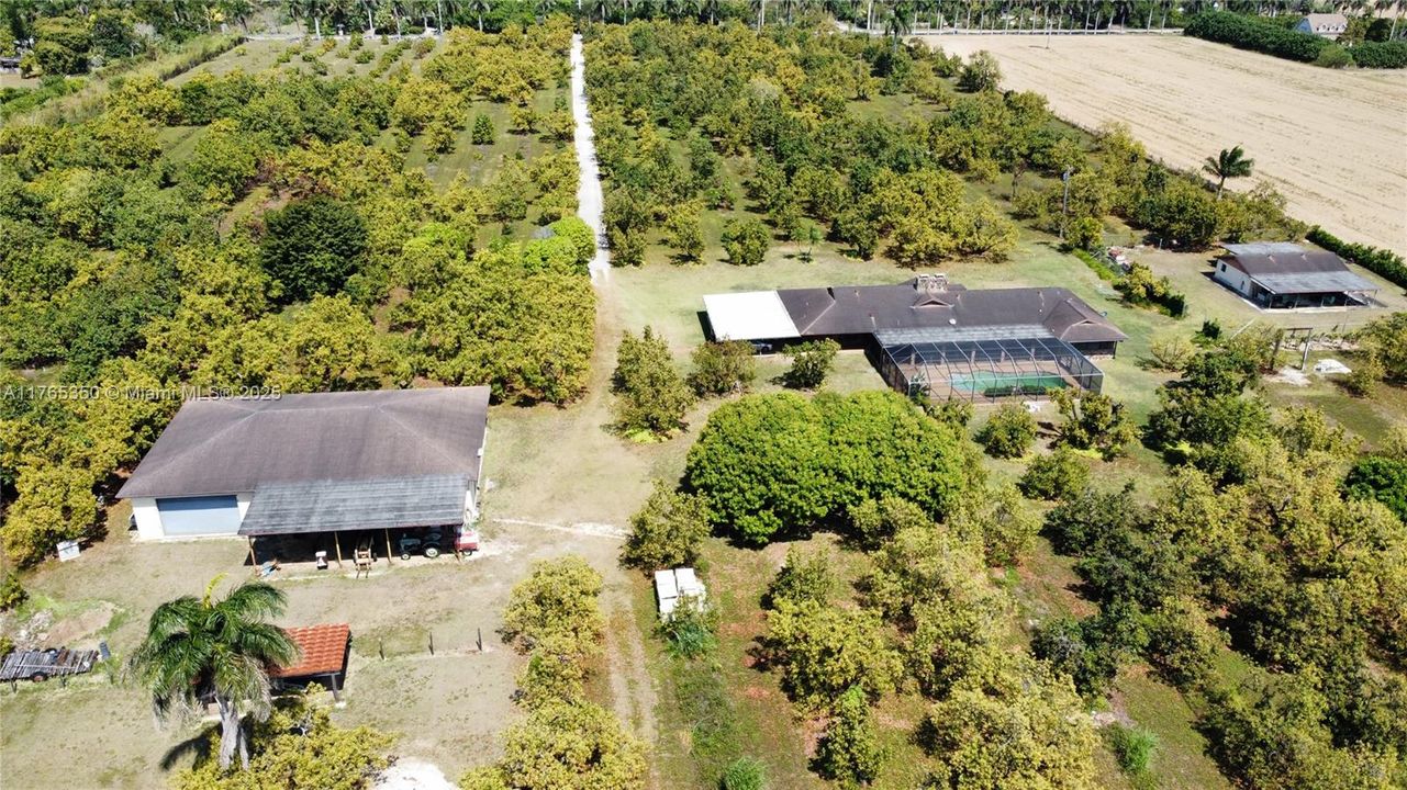 Recently Sold: $3,500,000 (6 beds, 3 baths, 2954 Square Feet)