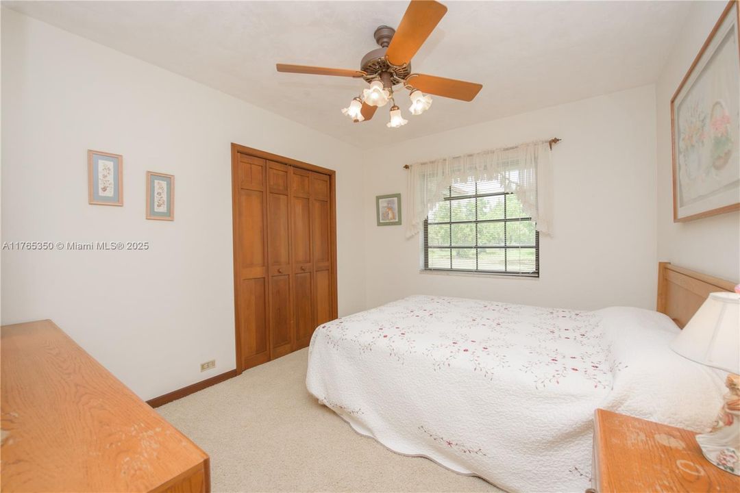 Recently Sold: $3,500,000 (6 beds, 3 baths, 2954 Square Feet)