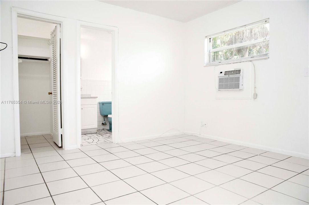 最近租的: $1,675 (1 贝兹, 1 浴室, 800 平方英尺)