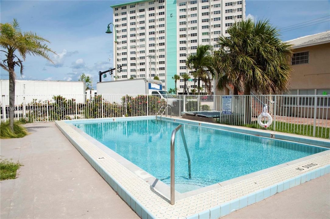 最近租的: $1,675 (1 贝兹, 1 浴室, 800 平方英尺)