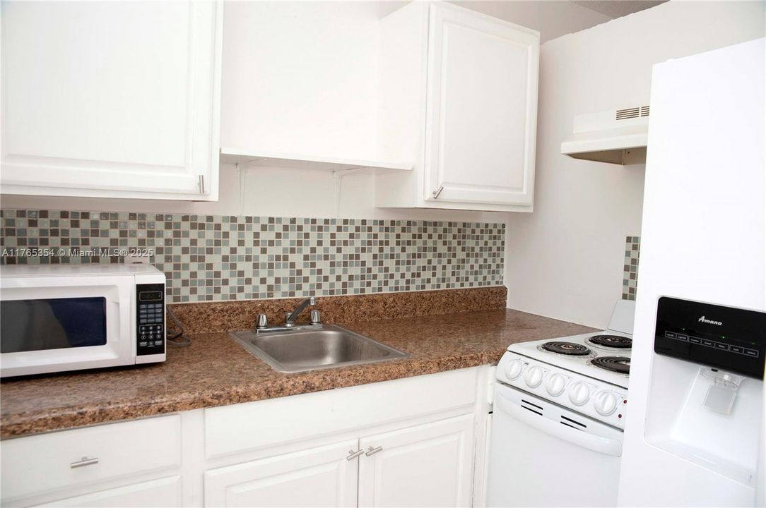 最近租的: $1,675 (1 贝兹, 1 浴室, 800 平方英尺)