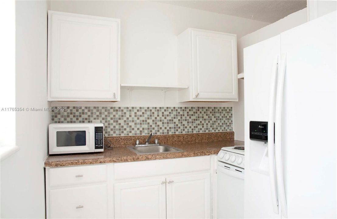 最近租的: $1,675 (1 贝兹, 1 浴室, 800 平方英尺)