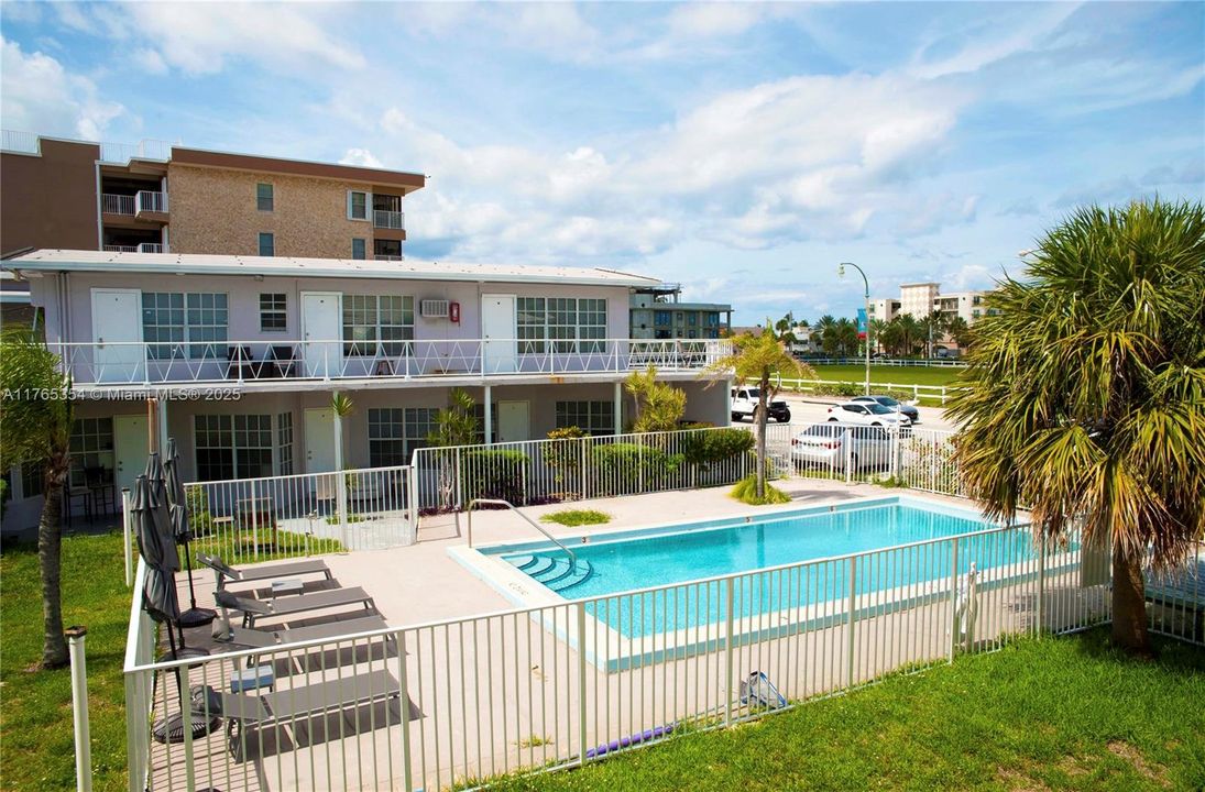 最近租的: $1,675 (1 贝兹, 1 浴室, 800 平方英尺)