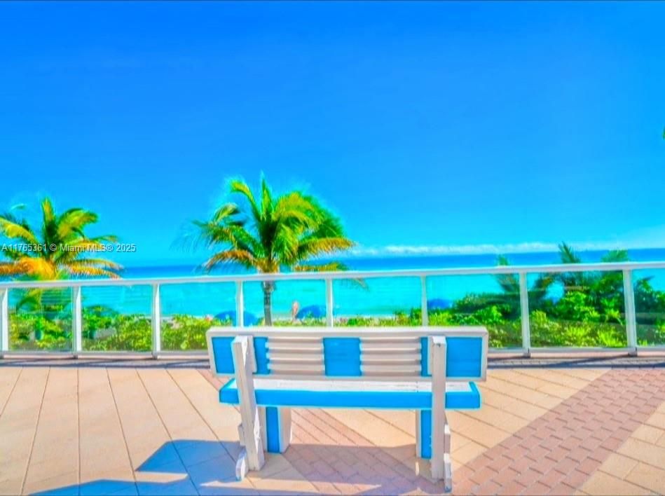 最近售出: $649,000 (3 贝兹, 2 浴室, 1856 平方英尺)