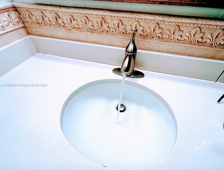 BATHROOM COUNTER DETAIL