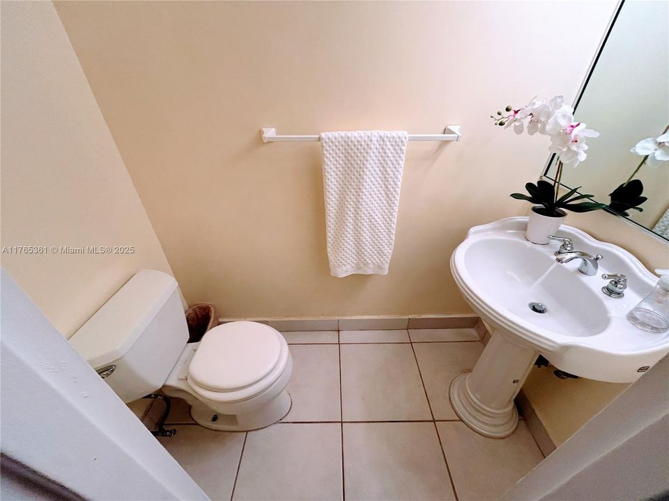 GUEST BATHROOM