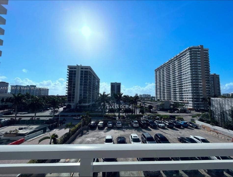 FULL SUNNY OPEN AIR TERRACE