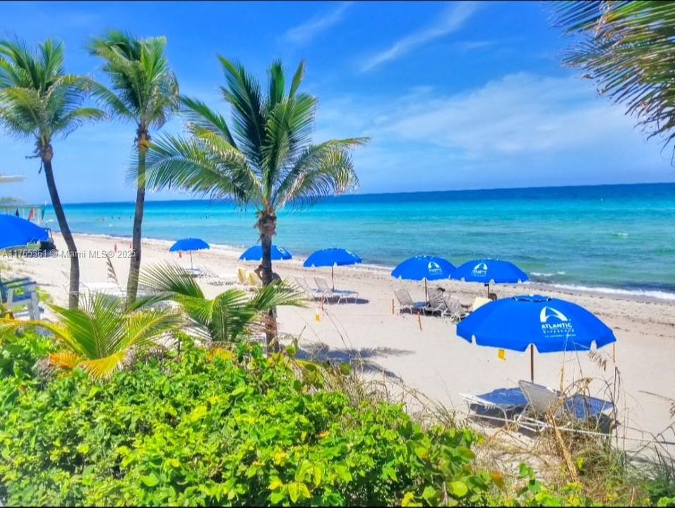 最近售出: $649,000 (3 贝兹, 2 浴室, 1856 平方英尺)