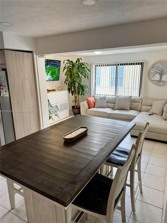 Recently Sold: $478,900 (3 beds, 2 baths, 1512 Square Feet)