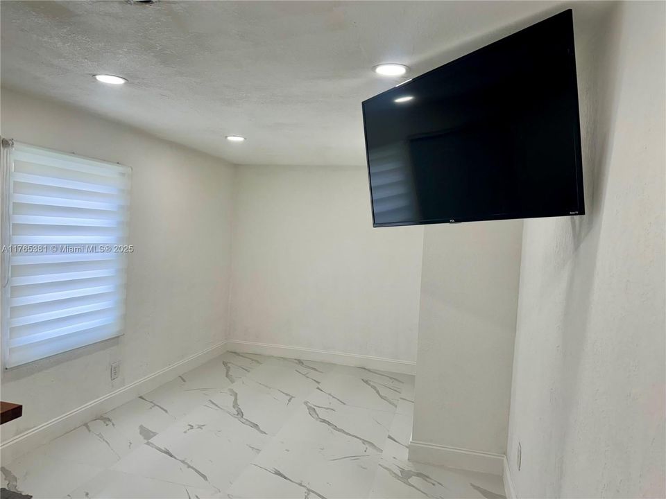 Recently Sold: $478,900 (3 beds, 2 baths, 1512 Square Feet)