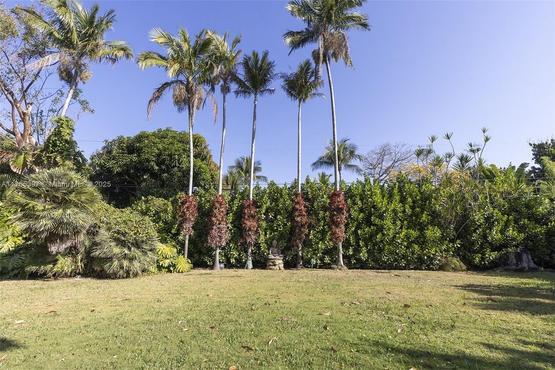 Recently Sold: $1,599,000 (4 beds, 3 baths, 1875 Square Feet)