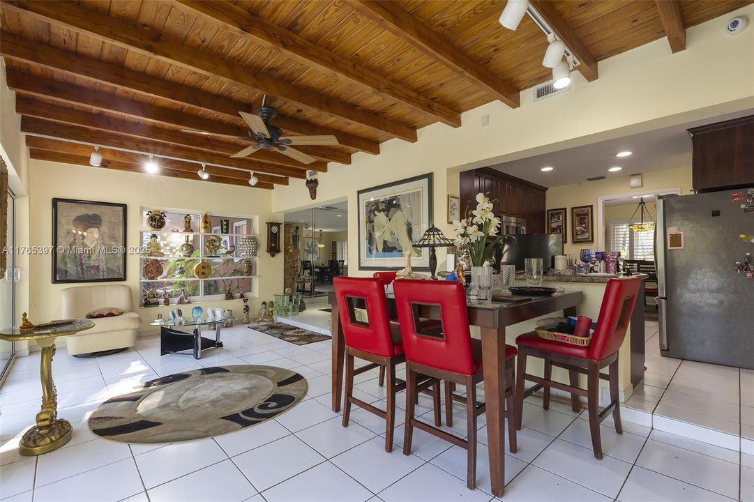 Recently Sold: $1,599,000 (4 beds, 3 baths, 1875 Square Feet)