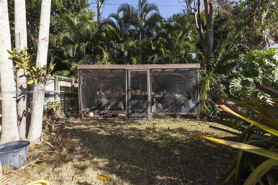 Recently Sold: $1,599,000 (4 beds, 3 baths, 1875 Square Feet)