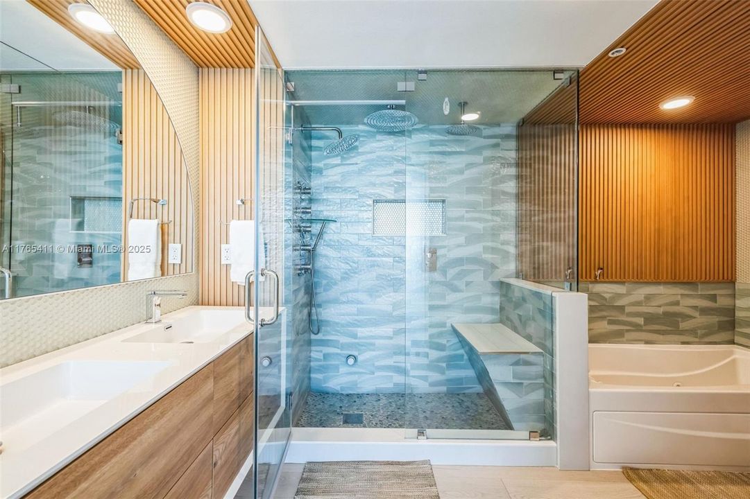 For Sale: $1,545,000 (3 beds, 3 baths, 1712 Square Feet)