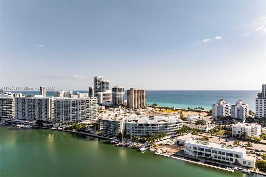 For Sale: $1,545,000 (3 beds, 3 baths, 1712 Square Feet)