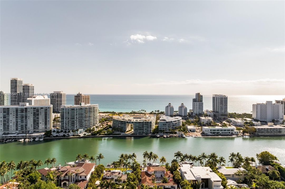 For Sale: $1,545,000 (3 beds, 3 baths, 1712 Square Feet)