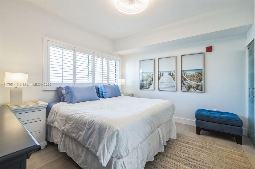 For Sale: $1,545,000 (3 beds, 3 baths, 1712 Square Feet)