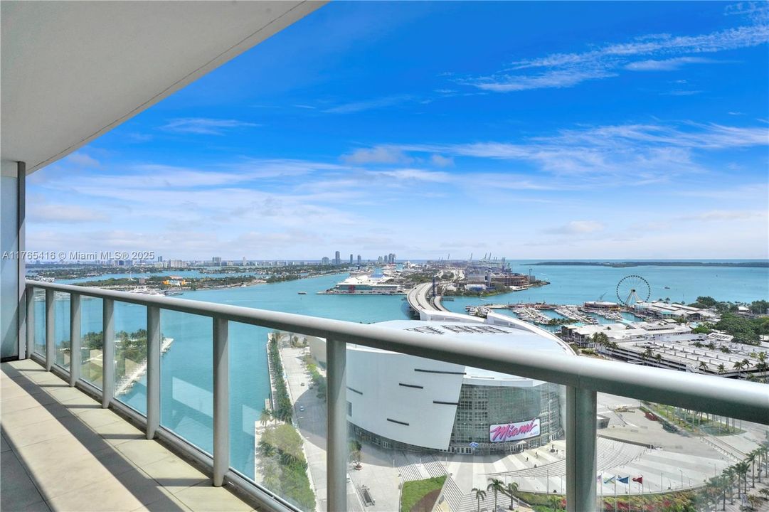 Recently Sold: $799,000 (2 beds, 2 baths, 1208 Square Feet)