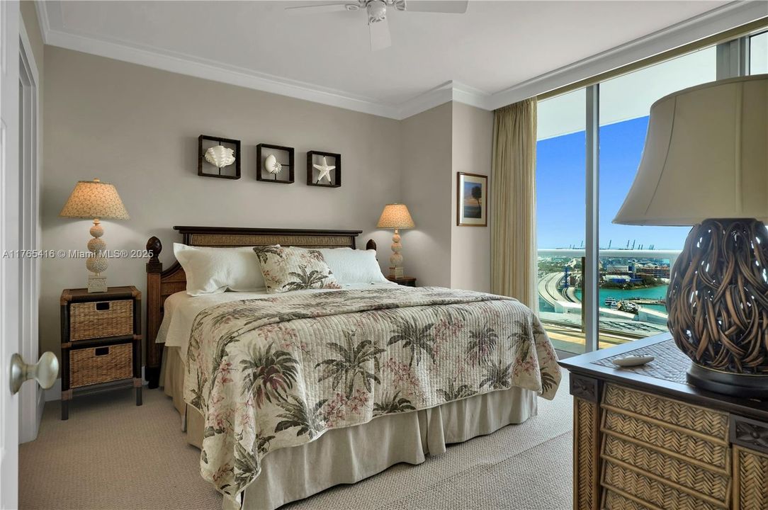 Recently Sold: $799,000 (2 beds, 2 baths, 1208 Square Feet)