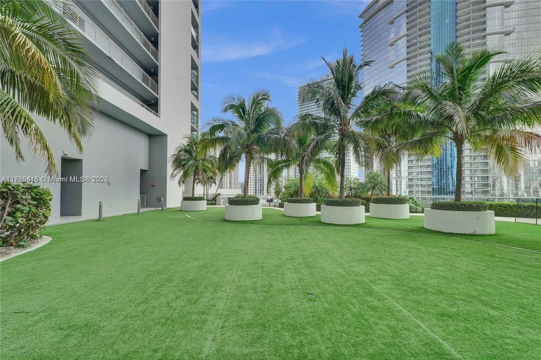 Recently Sold: $799,000 (2 beds, 2 baths, 1208 Square Feet)