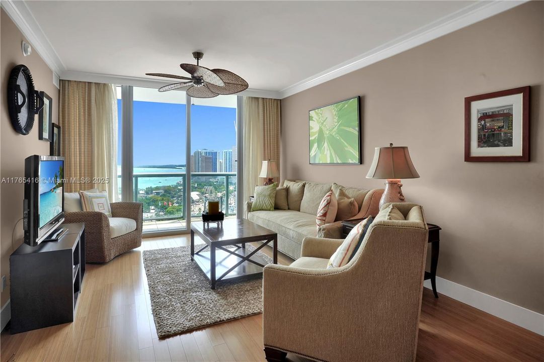 Recently Sold: $799,000 (2 beds, 2 baths, 1208 Square Feet)